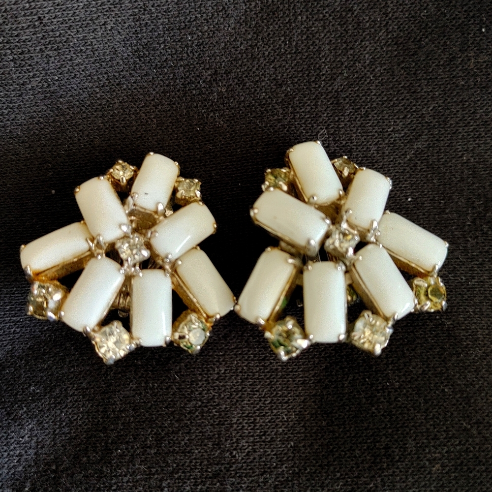 Antique rhinestone clip on earrings